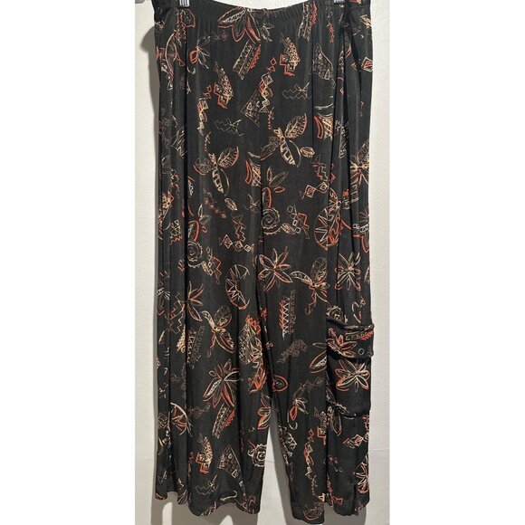 Chico’s Travelers Black Capri Pants Wide Leg Women’s Size 2 Y2K Aztec Fall cozy - Picture 1 of 8